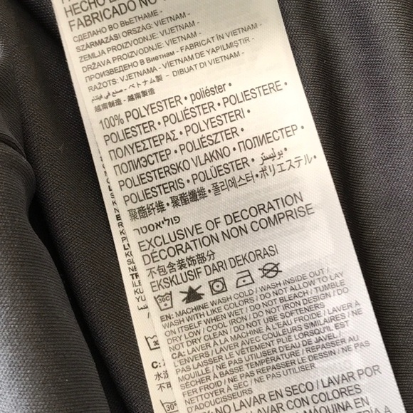 NIKE BOYS SIZE 5 SHORT SLEEVE TEES SET OF 2 - Picture 6 of 6